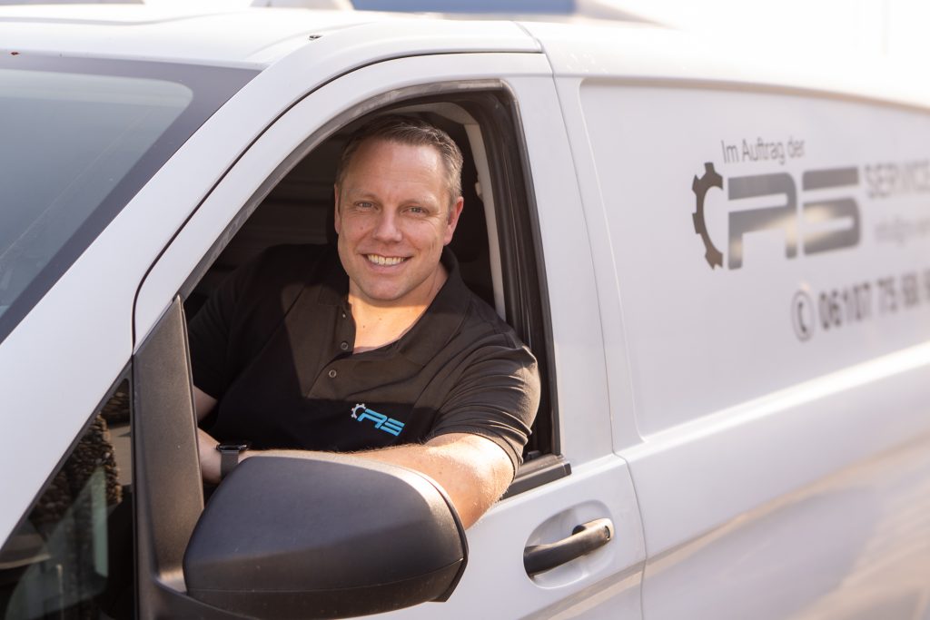 M.Cordt in einem Fahrzeug der RS Service GmbH